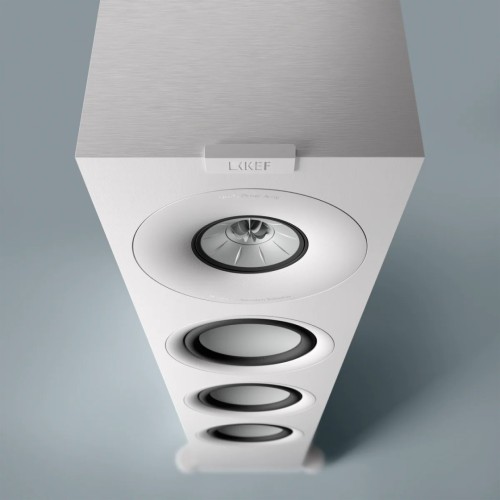 KEF Q11 META, 3 JUOSTŲ GRINDINIS GARSIAKALBIS. DAŽNIŲ DIAPAZONAS (-6 DB): 37 HZ – 20 KHZ, JAUTRUMAS (2,83V/1M): 89 DB, STIPRINTUVO REKOMENDUOJAMA GALIA: 15 – 225 W. KAINA UŽ 1VNT.  
