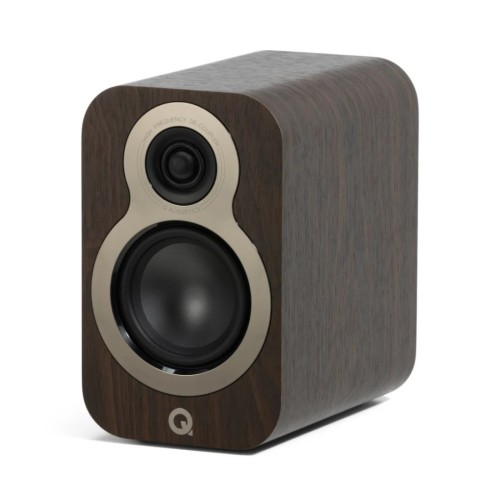 Q ACOUSTICS 3010C – KOMPAKTIŠKA LENTYNINĖ KOLONĖLĖ. GALIA (REKOMENDUOJAMA STIPRINTUVUI): 15 – 80 W, JAUTRUMAS (SENSITIVITY): 85 DB @ 2,83 V / 1 M. KAINA UŽ 2VNT. 