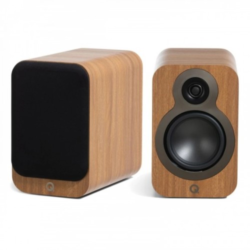 Q ACOUSTICS 3030C – PASYVI LENTYNINĖ KOLONĖLĖ. GALIA (REKOMENDUOJAMA STIPRINTUVUI): 25-90 W, JAUTRUMAS (SENSITIVITY): 86,5-87 DB / 1 M / 2,83 V. KAINA UŽ 2VNT. 