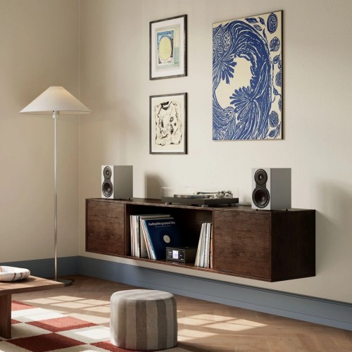 DALI SONIK 1, LENTYNINĖ GARSO KOLONĖLĖ, REKOMEND. STIPRINTUVO GALIA: 25 – 100 W, JAUTRUMAS: 86 DB (2.83 V / 1 M), DAŽNIŲ JUOSTA: 51 HZ – 26,000 HZ (±3 DB) 