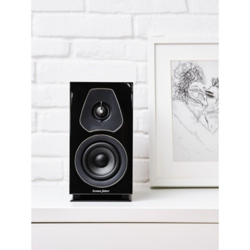 SONUS FABER LUMINA I, LENTYNINĖ GARSO KOLONĖLĖ REKOMENDUOJAMA STIPRINTUVO GALIA: 30W – 100W, JAUTRUMAS 84DB SPL (2.83V/1M), DAŽNIŲ ATKŪRIMO DIAPAZONAS: 65 HZ – 24 KHZ 