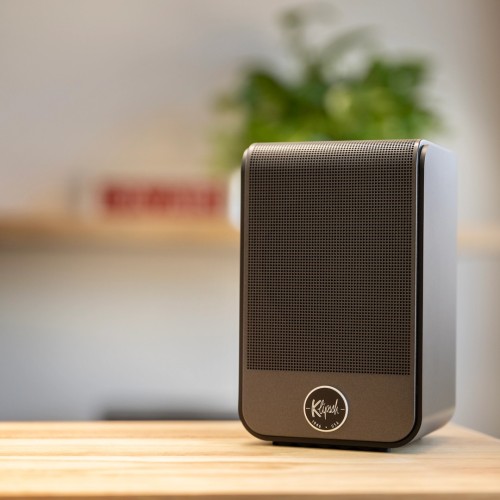 KLIPSCH FLEXUS SURR 100 BELAIDŽIAI ERDVINIO GARSO GARSIAKALBIAI. SISTEMOS GALIA: 50 W RMS. DAŽNIŲ DIAPOZONAS: 235 HZ – 20 KHZ. KAINA UŽ 2VNT. 