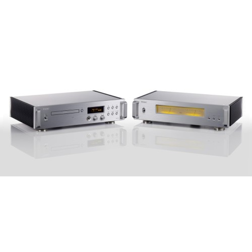 TEAC VRDS-701 - AUKŠTOS KLASĖS CD GROTUVAS,  PALAIKOMI DISKAI: CD, CD-R, CD-RW. MAITINIMO SĄNAUDOS:  DARBO REŽIME: 40 W  BUDĖJIMO REŽIME: 0,4 W  