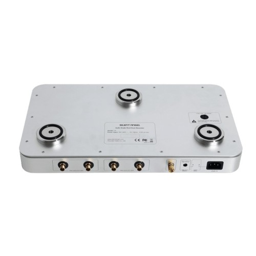 SILENT ANGEL GENESIS GX – AUKŠČIAUSIOS KLASĖS AUDIO WORD CLOCK, WORD CLOCK IŠĖJIMAI: 2 × 25 MHZ + 2 × 10 MHZ, BNC JUNGTYS, AUKSO DANGA 