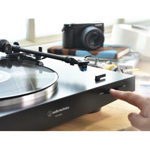 AUDIO-TECHNICA AT-LP3XBT PLOKŠTELIŲ GROTUVAS / PATEFONAS PILNAI AUTOMATINIS SU FONOKOREKTORIUM IR BLUETOOH 