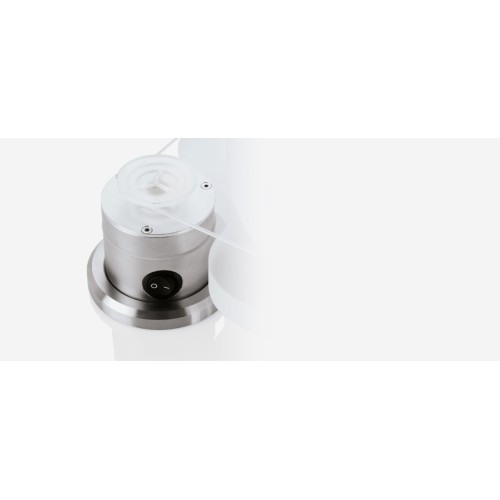 ​CLEARAUDIO - EMOTION SE – AUKŠTOS KLASĖS PATEFONAS, KASETĖ: CLEARAUDIO ARTIST V2 (MM TIPO). PLOKŠTELĖS LĖKŠTĖ: 28 MM STORIO, CNC APDIRBTA GS-PMMA AKRILO LĖKŠTĖ. 