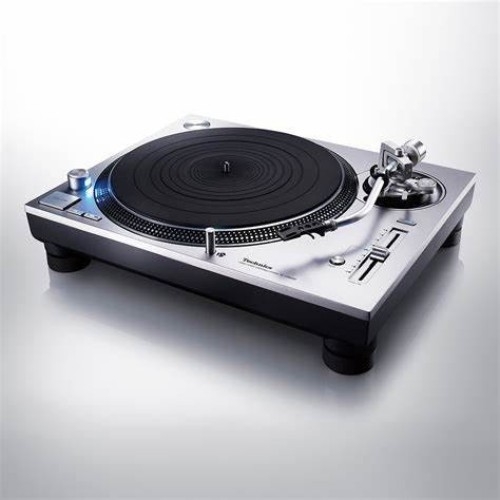 TECHNICS SL-1200GR2 - AUKŠTOS KLASĖS TIESIOGINĖS PAVAROS PATEFONAS, SUKIMOSI GREIČIAI: 33 1/3, 45 IR 78 APS./MIN.​  GREITAVEIKOS REGULIAVIMAS: ±8 % IR ±16 %.  