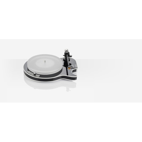 ​​CLEARAUDIO - CELEBRITY “AL DI MEOLA” EDITION – IŠSKIRTINIS, RIBOTO LEIDIMO PATEFONAS, KASETĖ: MM TIPO „CELEBRITY“ SU ELIPSĖS FORMOS DEIMANTINE ADATA; DAŽNIŲ JUOSTA: 20 HZ – 20 KHZ; IŠĖJIMO ĮTAMPA: ~3,6 MV. 