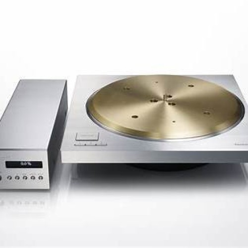 TECHNICS SP-10R – AUKŠČIAUSIOS KLASĖS ANALOGINIS TIESIOGINĖS PAVAROS PATEFONAS, PLOKŠTELĖS SUKIMOSI GREIČIAI: 33 1/3, 45, 78 APS./MIN.  GREITAVEIKOS REGULIAVIMAS: ±16 %  