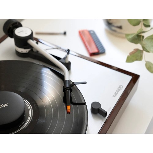 ORTOFON CONCORDE MUSIC BRONZE PATEFONO KARTRIDŽAS SU GALVUTE, DAŽNIŲ JUOSTA 20-20.000 HZ (+2 / 0 DB), IŠĖJIMO LYGIS - 6 MV 