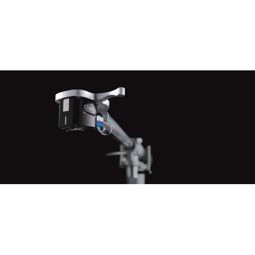 CLEARAUDIO CHARISMA V2 – AUKŠČIAUSIOS KLASĖS MM (MOVING MAGNET) KARTRIDŽAS. ADATĖLĖS TIPAS: DVIGUBAI POLIRUOTA MICRO-HD. DAŽNIŲ DIAPAZONAS: 20 HZ – 20 KHZ. 