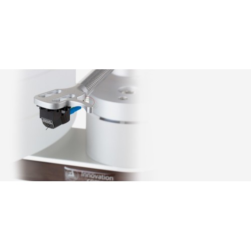 ​CLEARAUDIO STRADIVARI V2 – AUKŠČIAUSIOS KLASĖS MC (MOVING COIL) KARTRIDŽAS. ADATĖLĖS TIPAS: MICRO HD. DAŽNIŲ DIAPAZONAS: 20 HZ – 100 KHZ. 