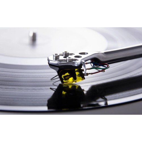 ​REGA APHELION 2 – AUKŠČIAUSIOS KLASĖS MC (MOVING COIL) KARTRIDŽAS. ADATĖLĖS TIPAS: „FINE LINE“ NUDE DEIMANTAS 