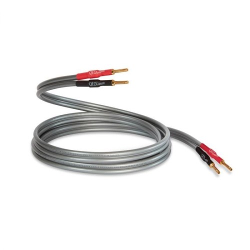 QED XT40I KOLONĖLIŲ LAIDŲ PORA SU GAMYKLIŠKAI UŽMONTUOTAIS AIRLOC BANANINIAIS ANTGALIAIS 2 X 4 MM² 