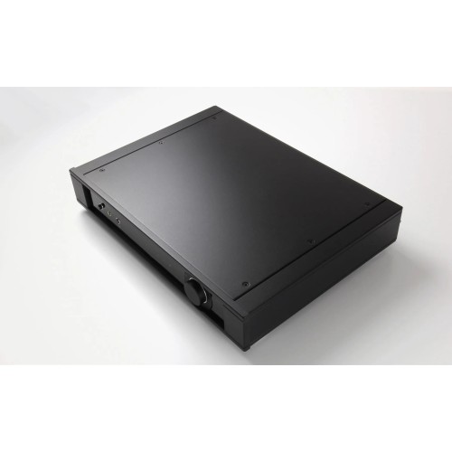 REGA ELICIT MK5, INTEGRUOTAS GARSO STIPRINTUVAS