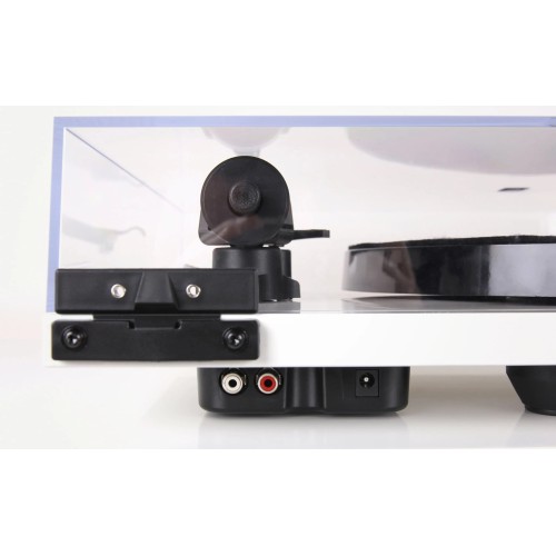 REGA PLANAR 1 PLUS, PATEFONAS SU ĮMONTUOTU PHONO KOREKTORIUMI