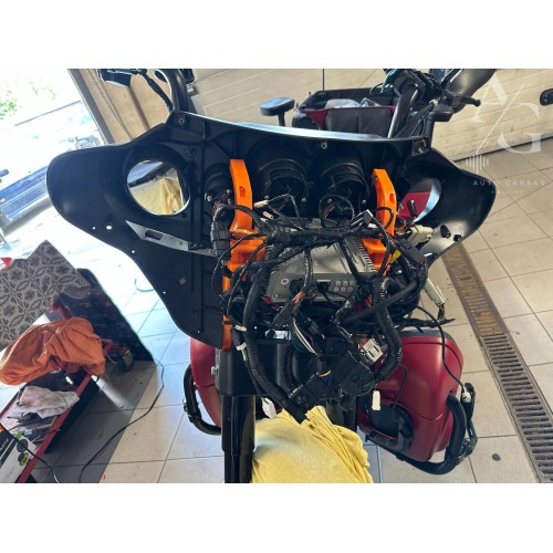 HARLEY DAVIDSON STREET GLIDE, GARSO APARATŪRA