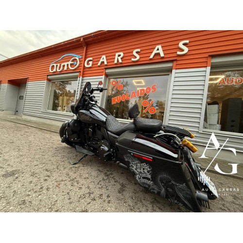 HARLEY DAVIDSON, GARSO APARATŪROS MONTAVIMAS HARLEY DAVIDSON, GARSO APARATŪROS MONTAVIMAS
