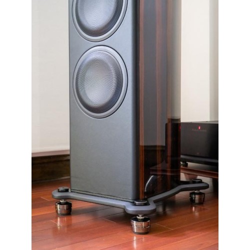 AKG   ISOACOUSTICS GAIA I